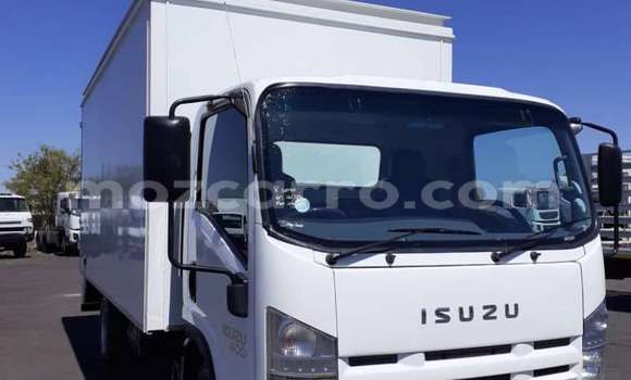 Comprar Usado Isuzu FTR 850 Branco Caminhão em Maputo em Maputo Comprar Usado Isuzu FTR 850 Branco Caminhão em Maputo em Maputo
