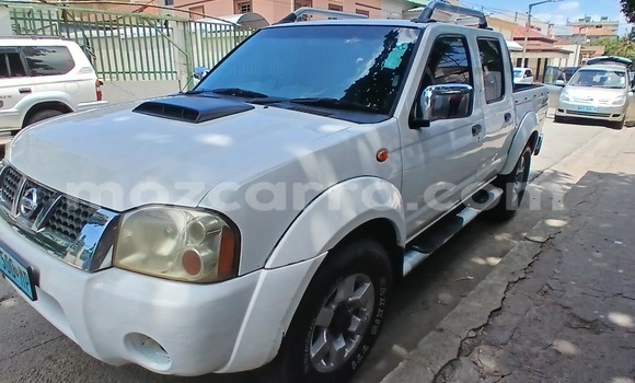 Comprar Usado Nissan Hardbody Branco Carro em Maputo em Maputo Comprar Usado Nissan Hardbody Branco Carro em Maputo em Maputo
