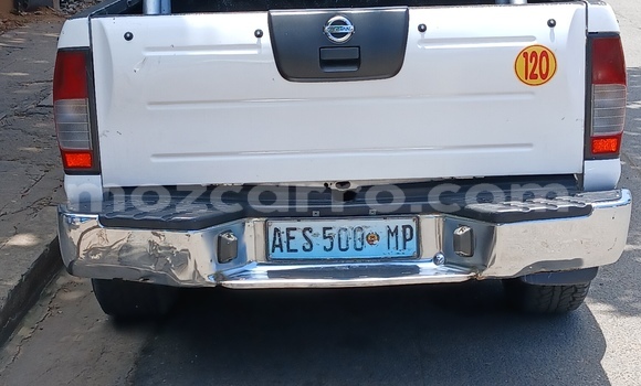 Comprar Usado Nissan Hardbody Branco Carro em Maputo em Maputo Comprar Usado Nissan Hardbody Branco Carro em Maputo em Maputo