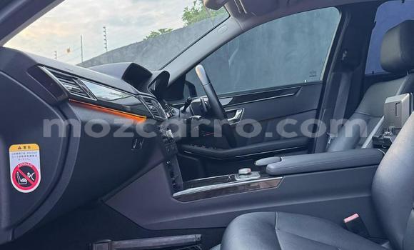 Comprar Novo Mercedes-Benz E-Classe Preto Carro em Maputo em Maputo Comprar Novo Mercedes-Benz E-Classe Preto Carro em Maputo em Maputo