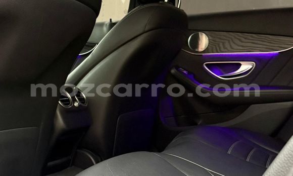 Comprar Novo Mercedes-Benz E-Classe Vermelho Carro em Maputo em Maputo Comprar Novo Mercedes-Benz E-Classe Vermelho Carro em Maputo em Maputo
