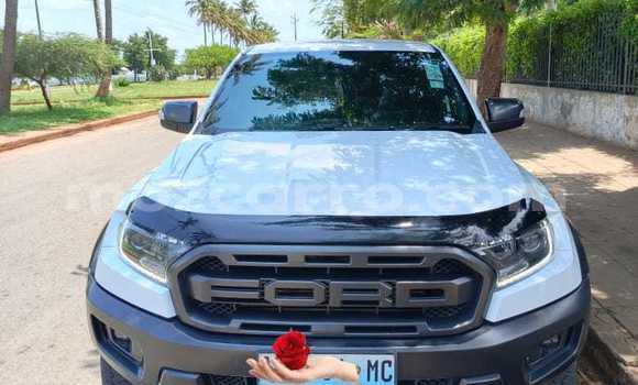 Tenga Tsaru Ford Ranger Chena Mota in Maputo in Maputo