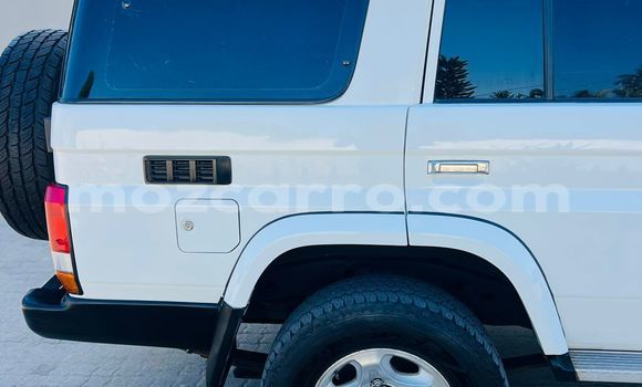 Nunua Ilio tumika Toyota Land Cruiser Nyeupe Gari ndani ya Maputo nchini Maputo Nunua Ilio tumika Toyota Land Cruiser Nyeupe Gari ndani ya Maputo nchini Maputo