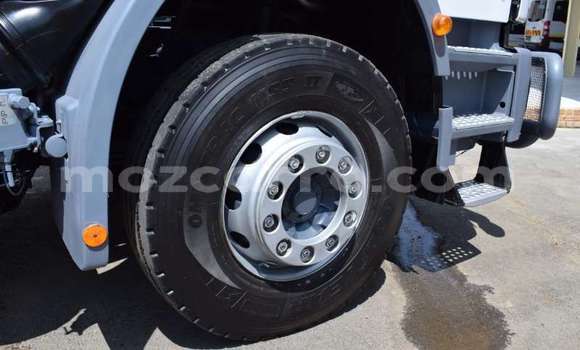 Comprar Usado Mercedes‒Benz 2628 Branco Caminhão em Maputo em Maputo Comprar Usado Mercedes‒Benz 2628 Branco Caminhão em Maputo em Maputo