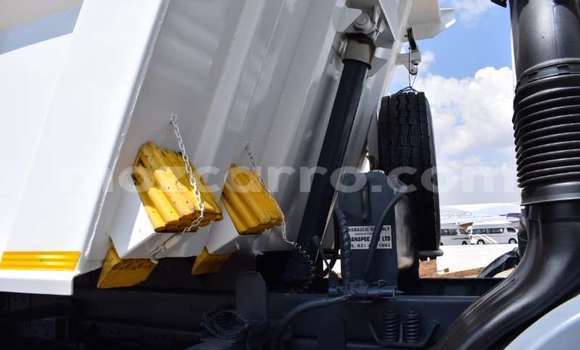 Comprar Usado Mercedes‒Benz 2628 Branco Caminhão em Maputo em Maputo Comprar Usado Mercedes‒Benz 2628 Branco Caminhão em Maputo em Maputo