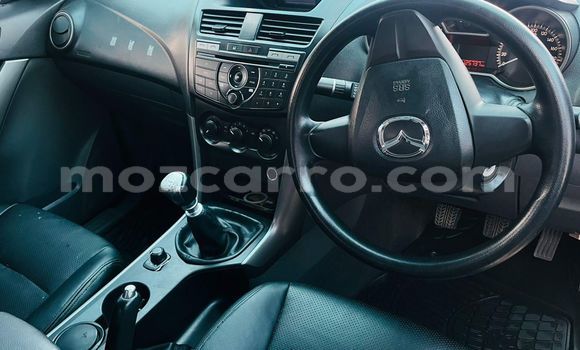 Comprar Usado Mazda BT-50 Castanho Carro em Maputo em Maputo Comprar Usado Mazda BT-50 Castanho Carro em Maputo em Maputo