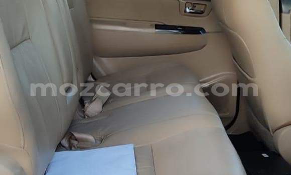 Comprar Novo Toyota Fortuner Branco Carro em Maputo em Maputo Comprar Novo Toyota Fortuner Branco Carro em Maputo em Maputo
