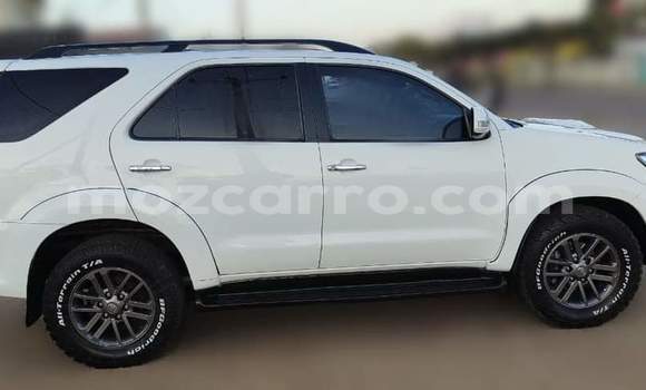 Comprar Novo Toyota Fortuner Branco Carro em Maputo em Maputo Comprar Novo Toyota Fortuner Branco Carro em Maputo em Maputo