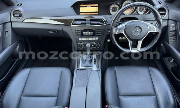 Tenga Itsva Mercedes-Benz C-Classe Chena Mota in Maputo in Maputo Tenga Itsva Mercedes-Benz C-Classe Chena Mota in Maputo in Maputo