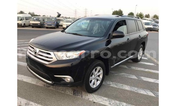 Tenga Imported Toyota Highlander Nhema Mota in Import - Dubai in Cabo Delgado Tenga Imported Toyota Highlander Nhema Mota in Import - Dubai in Cabo Delgado