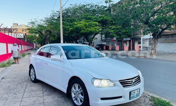 Tenga Tsaru Toyota Mark X Chena Mota in Maputo in Maputo Tenga Tsaru Toyota Mark X Chena Mota in Maputo in Maputo