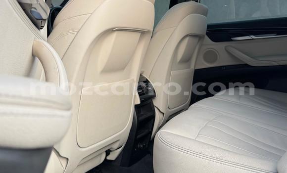 Nunua Ilio tumika BMW X5 Nyeupe Gari ndani ya Maputo nchini Maputo Nunua Ilio tumika BMW X5 Nyeupe Gari ndani ya Maputo nchini Maputo