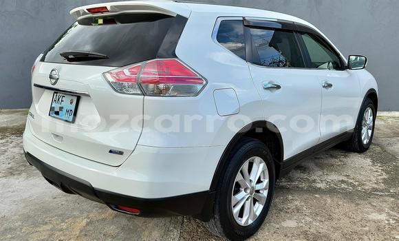 Comprar Novo Nissan X-Trail Branco Carro em Maputo em Maputo Comprar Novo Nissan X-Trail Branco Carro em Maputo em Maputo
