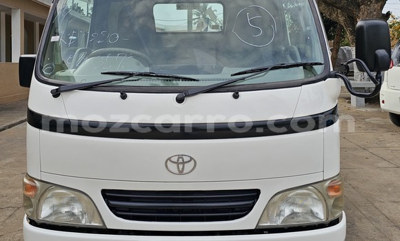 Comprar Novo Toyota HiAce Branco Caminhão em Maputo em Maputo