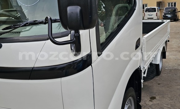 Buy New Toyota HiAce White Truck in Maputo in Maputo Buy New Toyota HiAce White Truck in Maputo in Maputo
