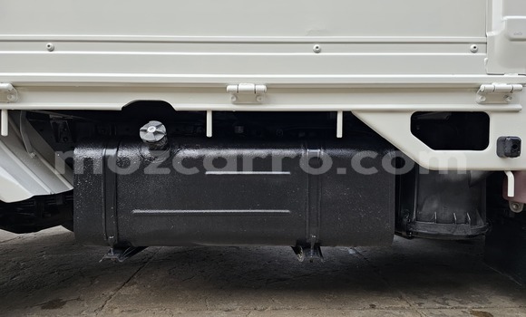 Buy New Toyota HiAce White Truck in Maputo in Maputo Buy New Toyota HiAce White Truck in Maputo in Maputo