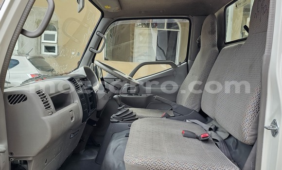 Buy New Toyota HiAce White Truck in Maputo in Maputo Buy New Toyota HiAce White Truck in Maputo in Maputo
