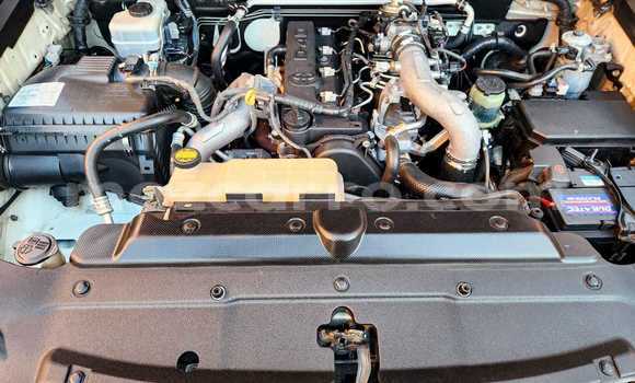 Nunua Mpya Toyota Prado Nyeupe Gari ndani ya Maputo nchini Maputo Nunua Mpya Toyota Prado Nyeupe Gari ndani ya Maputo nchini Maputo