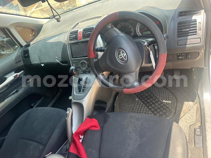 Big with watermark toyota auris maputo maputo 31531