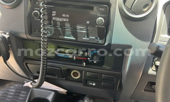 Buy Used Toyota Land Cruiser White Car in Maputo in Maputo Buy Used Toyota Land Cruiser White Car in Maputo in Maputo