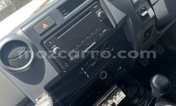 Buy Used Toyota Land Cruiser White Car in Maputo in Maputo Buy Used Toyota Land Cruiser White Car in Maputo in Maputo