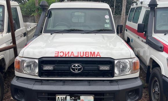 Buy Used Toyota Land Cruiser White Car in Maputo in Maputo Buy Used Toyota Land Cruiser White Car in Maputo in Maputo