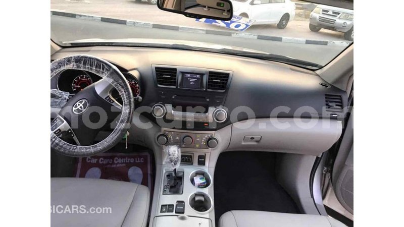 Big with watermark toyota highlander cabo delgado import dubai 5505