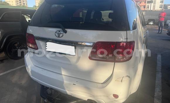 Tenga Tsaru Toyota Fortuner Chena Mota in Maputo in Maputo Tenga Tsaru Toyota Fortuner Chena Mota in Maputo in Maputo