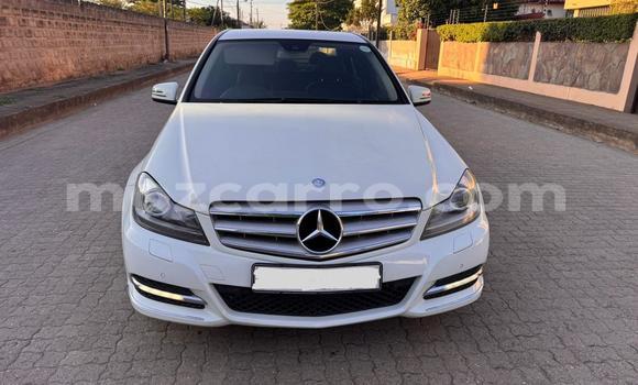 Buy Used Mercedes-Benz C-Classe White Car in Maputo in Maputo