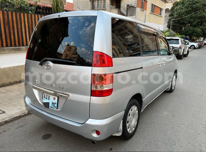 Big with watermark toyota noah maputo maputo 31572