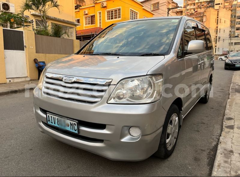 Big with watermark toyota noah maputo maputo 31572