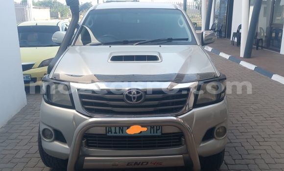 Nunua Ilio tumika Toyota Hilux Fedha Gari ndani ya Maputo nchini Maputo