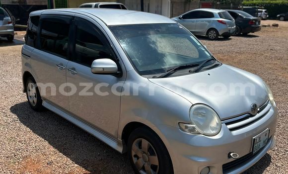 Comprar Usado Toyota Sienta Prata Carro em Maputo em Maputo Comprar Usado Toyota Sienta Prata Carro em Maputo em Maputo