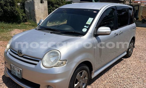 Comprar Usado Toyota Sienta Prata Carro em Maputo em Maputo Comprar Usado Toyota Sienta Prata Carro em Maputo em Maputo
