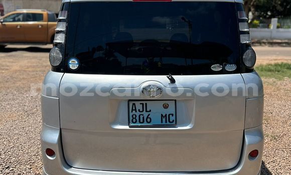 Comprar Usado Toyota Sienta Prata Carro em Maputo em Maputo Comprar Usado Toyota Sienta Prata Carro em Maputo em Maputo