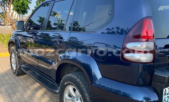 Nunua Ilio tumika Toyota Land Cruiser Prado Bluu Gari ndani ya Maputo nchini Maputo Nunua Ilio tumika Toyota Land Cruiser Prado Bluu Gari ndani ya Maputo nchini Maputo