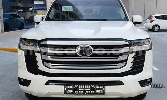 Buy Used Toyota Land Cruiser Black Car in Nice view in Maputo