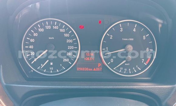 Nunua Ilio tumika BMW 3-Series Bluu Gari ndani ya Maputo nchini Maputo Nunua Ilio tumika BMW 3-Series Bluu Gari ndani ya Maputo nchini Maputo