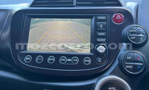 Nunua Ilio tumika Honda Fit Fedha Gari ndani ya Maputo nchini Maputo Nunua Ilio tumika Honda Fit Fedha Gari ndani ya Maputo nchini Maputo