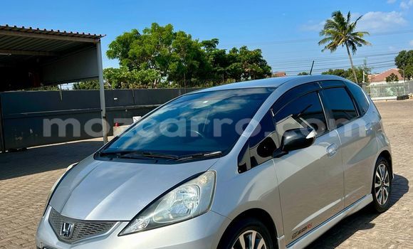 Nunua Ilio tumika Honda Fit Fedha Gari ndani ya Maputo nchini Maputo Nunua Ilio tumika Honda Fit Fedha Gari ndani ya Maputo nchini Maputo