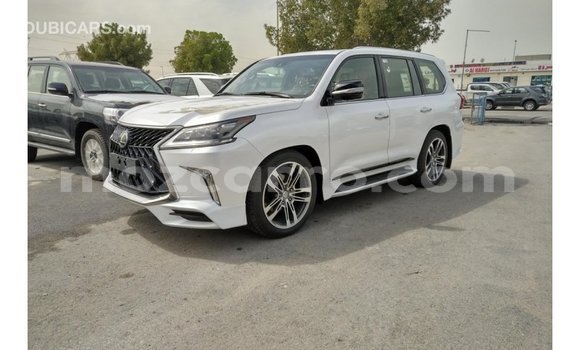 Tenga Imported Lexus LX Chena Mota in Import - Dubai in Cabo Delgado Tenga Imported Lexus LX Chena Mota in Import - Dubai in Cabo Delgado