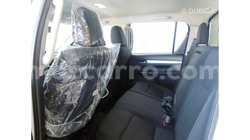 Big with watermark toyota hilux cabo delgado import dubai 5513