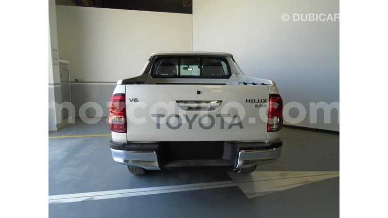 Big with watermark toyota hilux cabo delgado import dubai 5513