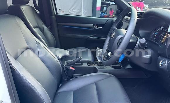 Comprar Novo Toyota Hilux Branco Carro em Maputo em Maputo Comprar Novo Toyota Hilux Branco Carro em Maputo em Maputo
