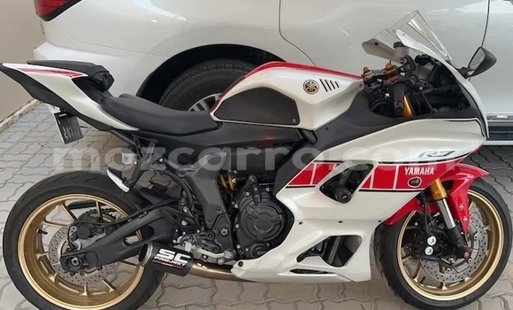 Comprar Usado Yamaha YZF Vermelho Moto em Maputo em Maputo