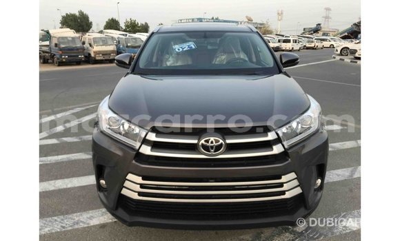 Tenga Imported Toyota Highlander Zvimwe Mota in Import - Dubai in Cabo Delgado Tenga Imported Toyota Highlander Zvimwe Mota in Import - Dubai in Cabo Delgado