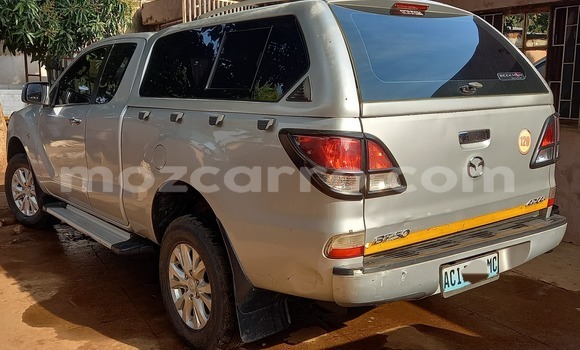 Tenga Tsaru Mazda BT-50 Zvimwe Mota in Maputo in Maputo Tenga Tsaru Mazda BT-50 Zvimwe Mota in Maputo in Maputo