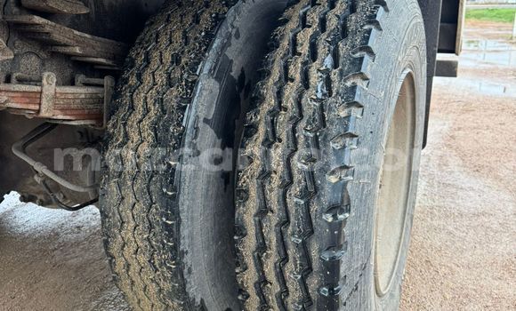 Comprar Usado Toyota 4Runner Branco Carro em Maputo em Maputo Comprar Usado Toyota 4Runner Branco Carro em Maputo em Maputo