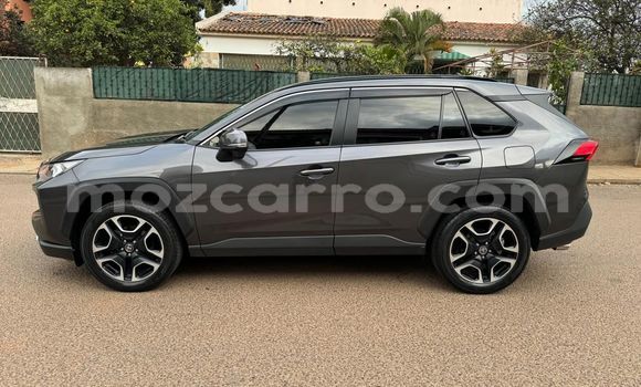 Nunua Mpya Toyota RAV4 Nyeusi Gari ndani ya Maputo nchini Maputo Nunua Mpya Toyota RAV4 Nyeusi Gari ndani ya Maputo nchini Maputo