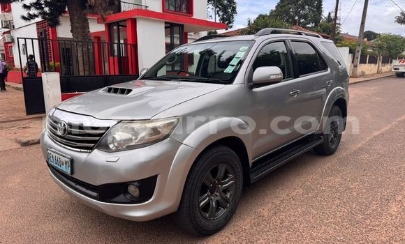Buy Used Toyota Fortuner Beige Car in Maputo in Maputo Buy Used Toyota Fortuner Beige Car in Maputo in Maputo